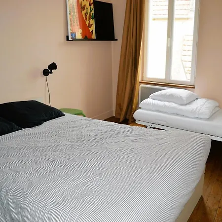 Holiday home La Courette, Maison Avec Cour Proche *