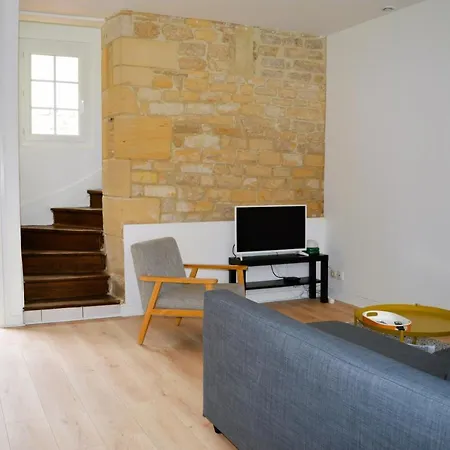 La Courette, Maison Avec Cour Proche Holiday home