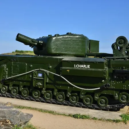 펜션 La Courette, Maison Avec Cour Proche *