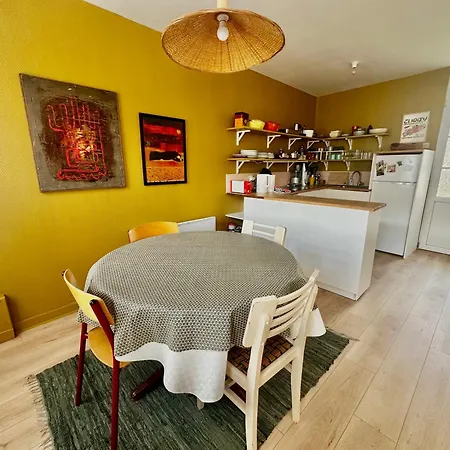 La Courette, Maison Avec Cour Proche