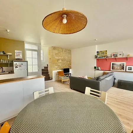 Дом отдыха La Courette, Maison Avec Cour Proche