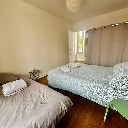 La Courette, Maison Avec Cour Proche