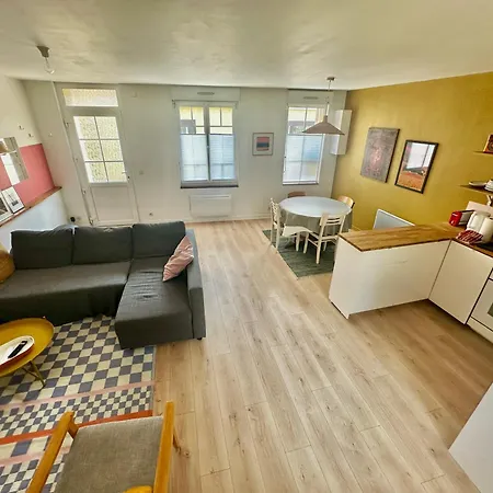 בית נופש La Courette, Maison Avec Cour Proche