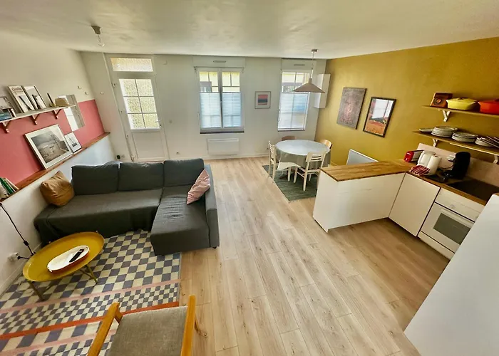 بيت للعطل La Courette, Maison Avec Cour Proche